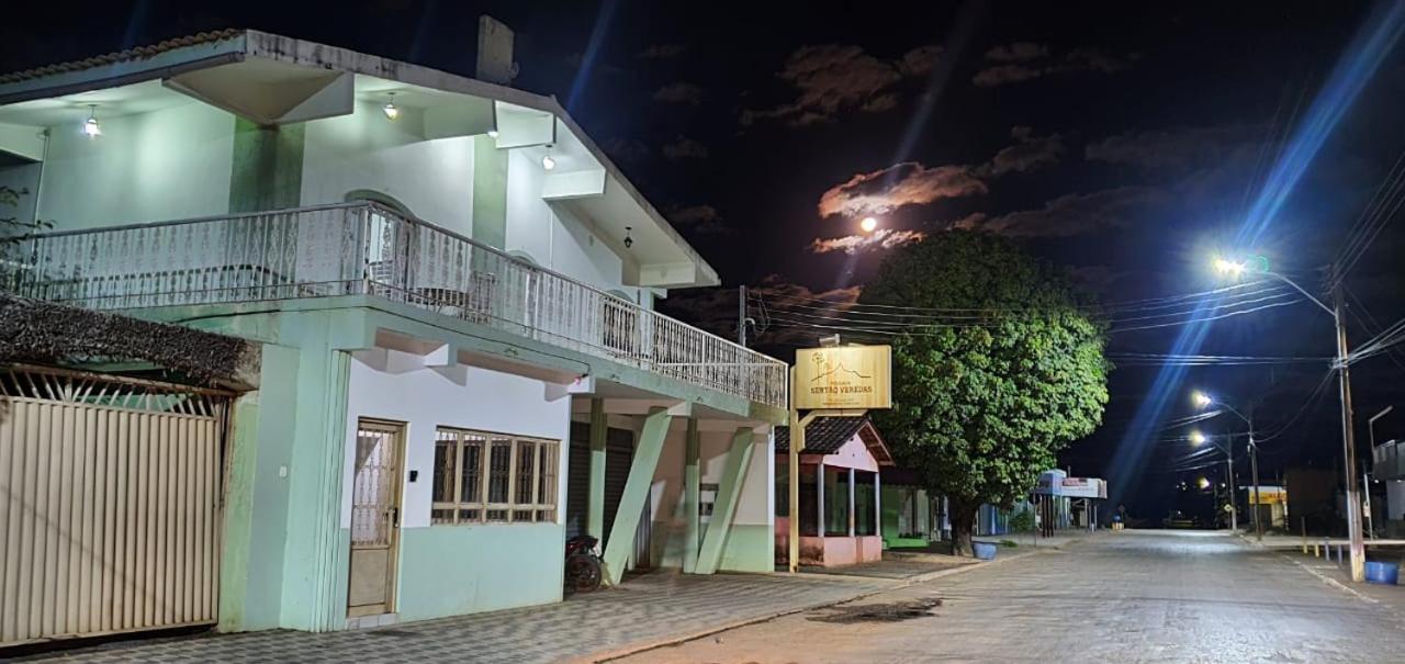 Hotel Pousada Sertao Veredas Sao Domingos de Goias Zewnętrze zdjęcie