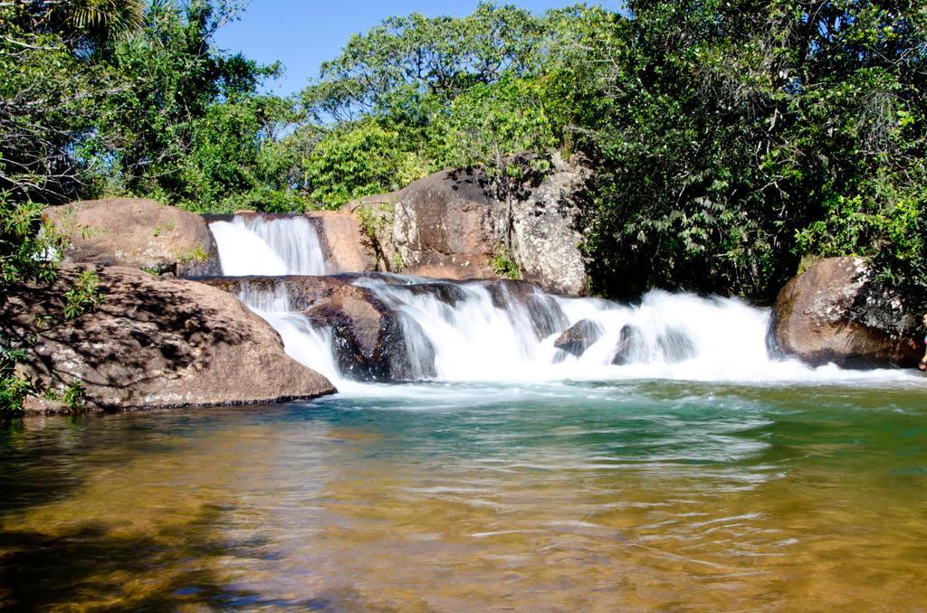 Hotel Pousada Sertao Veredas Sao Domingos de Goias Zewnętrze zdjęcie