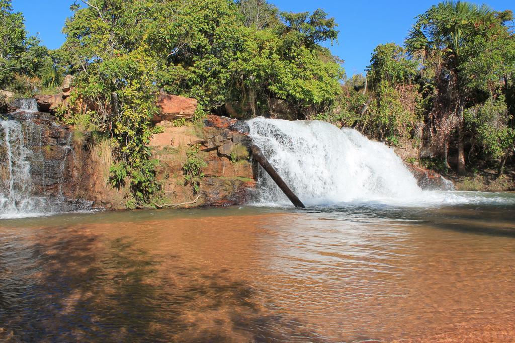 Hotel Pousada Sertao Veredas Sao Domingos de Goias Zewnętrze zdjęcie